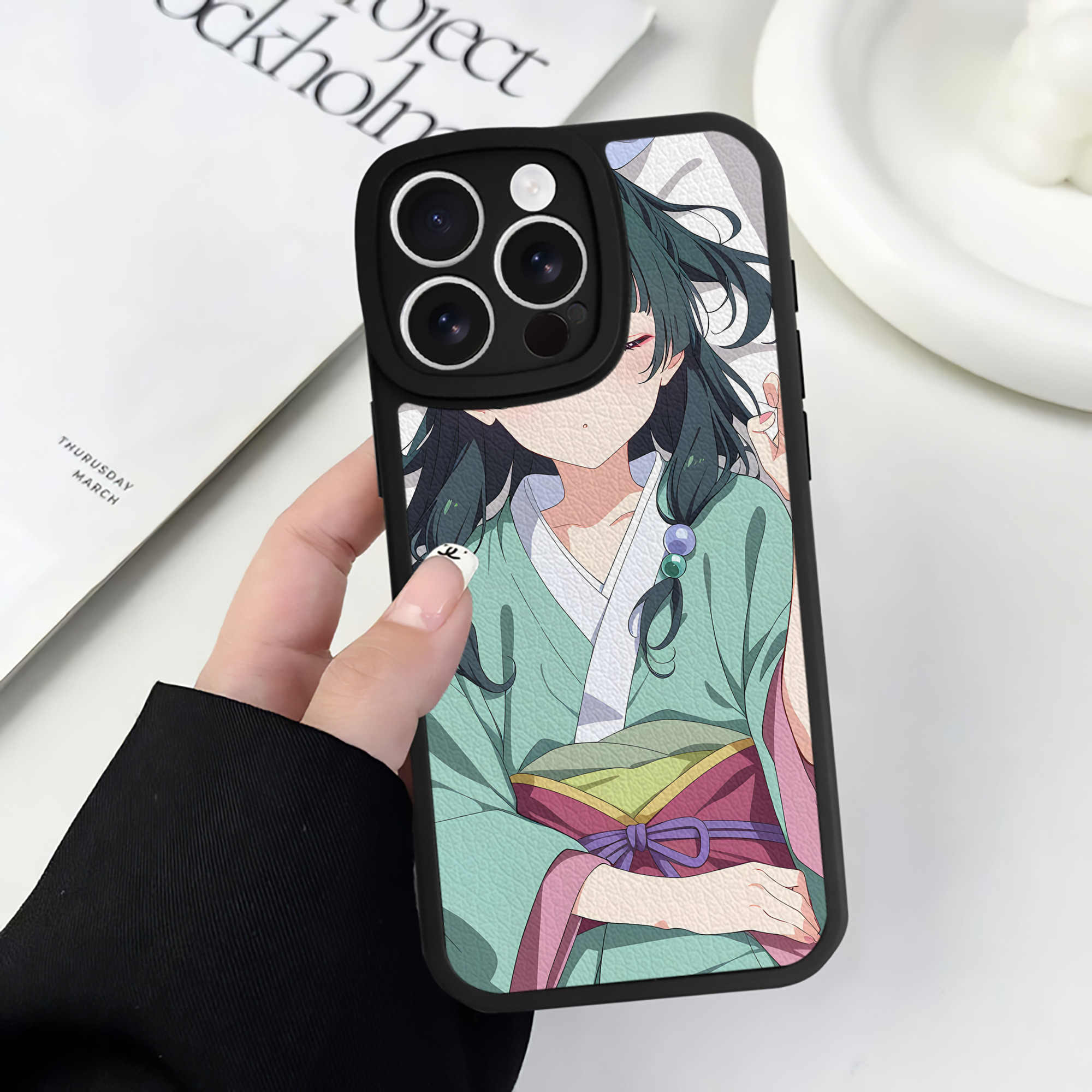 （画像用） 薬屋のひとりごと The Apothecary Diaries 【iPhone 16シリーズ対応】シリコンスマホケース（レザー調） 材質：シリコン